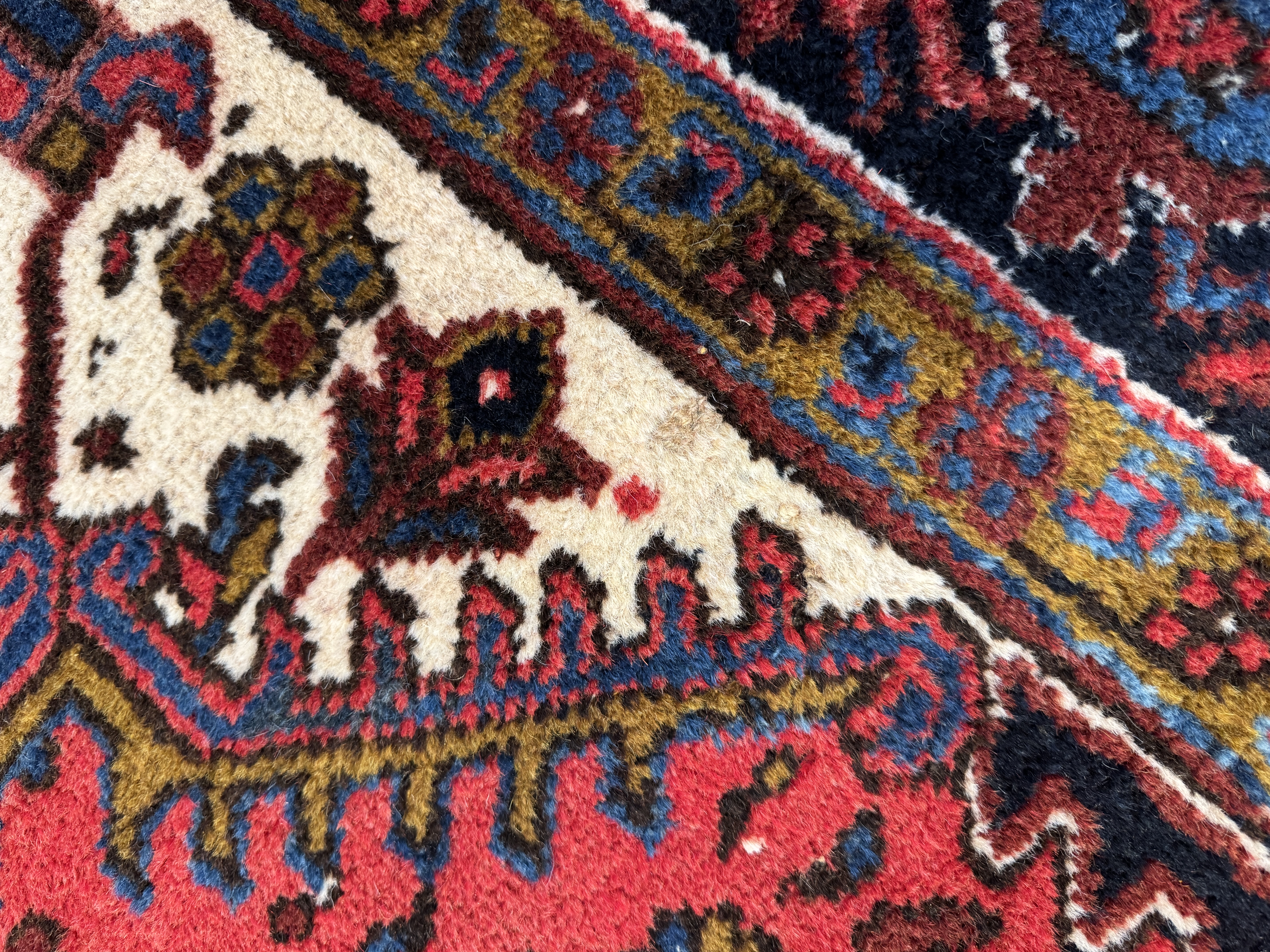 Heris - Persien* 3,30x2,45cm