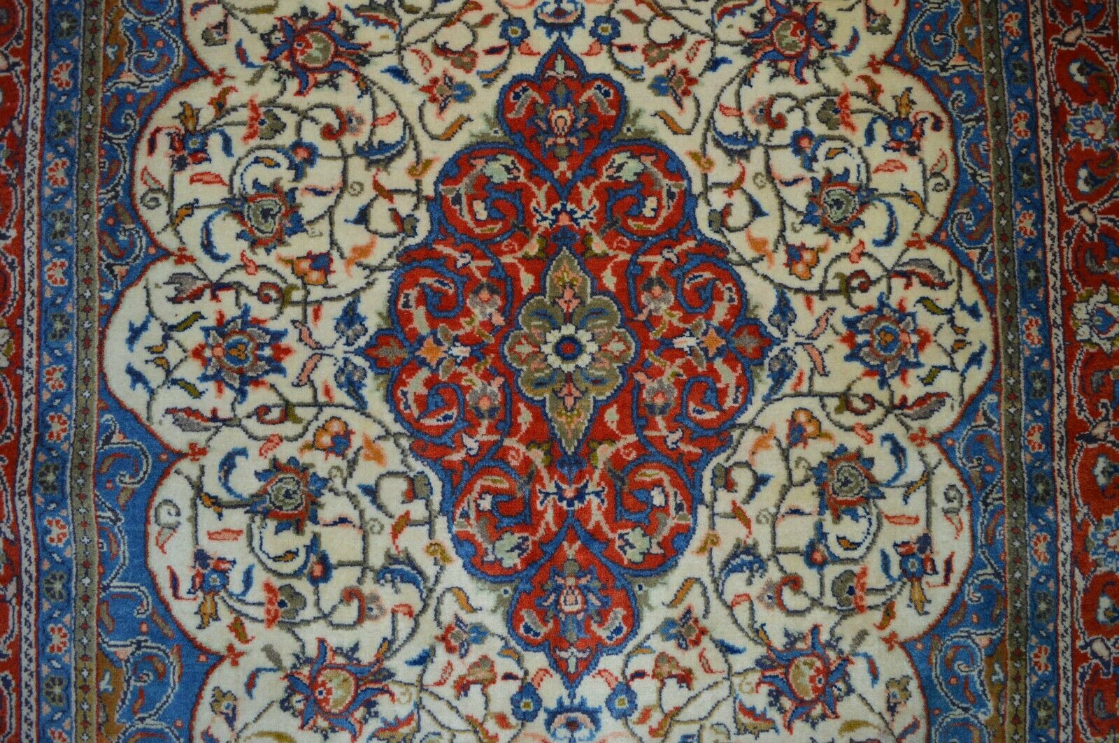 Sarough 200x126