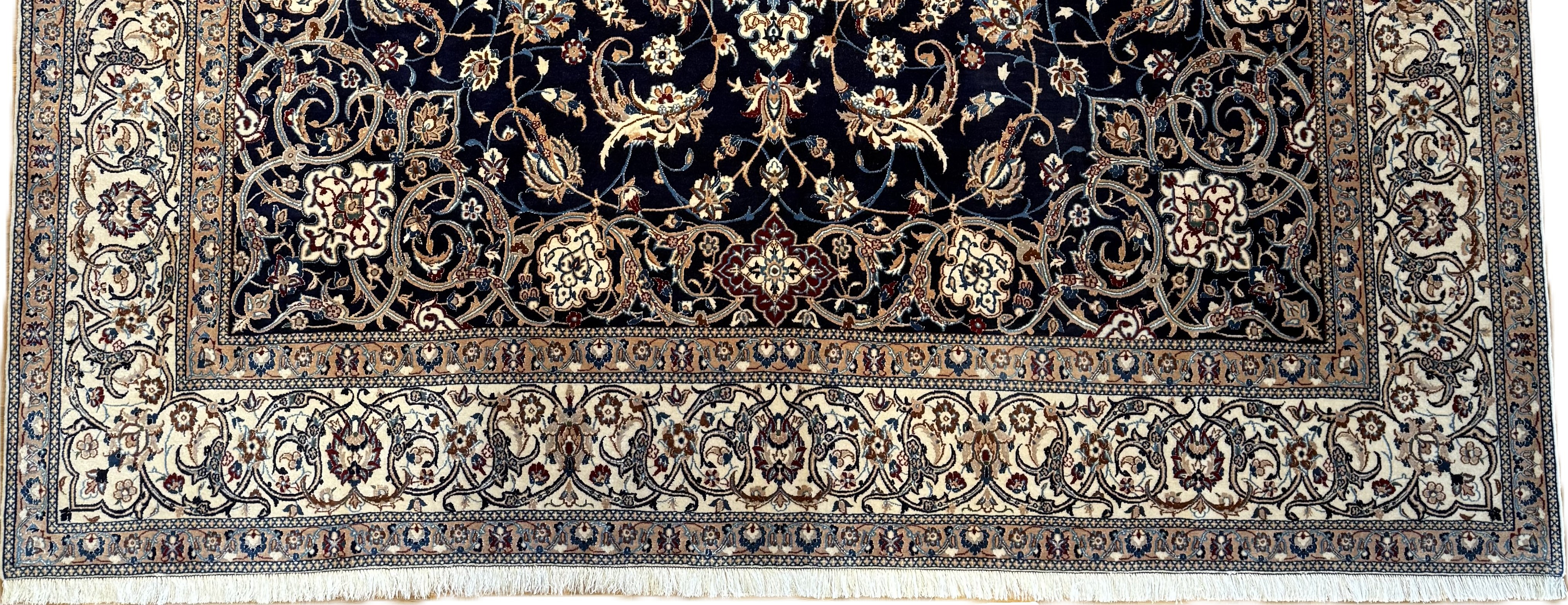 Nain *mit Seide**neu* 260 x 250