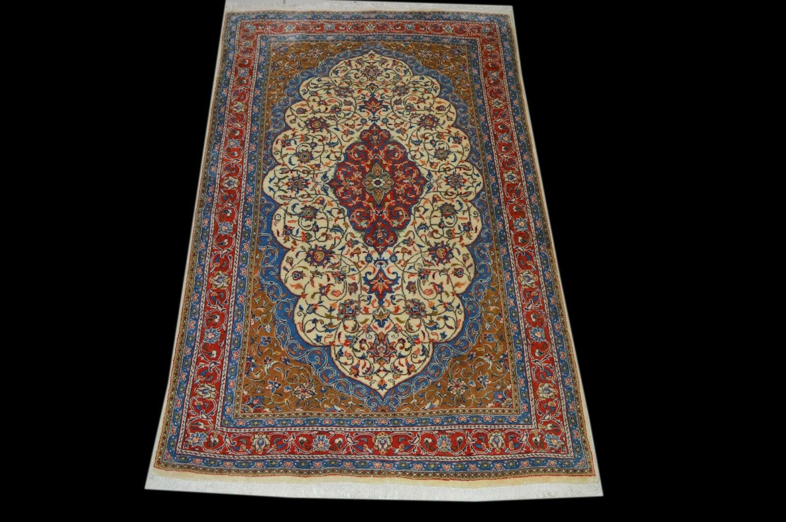 Sarough 200x126