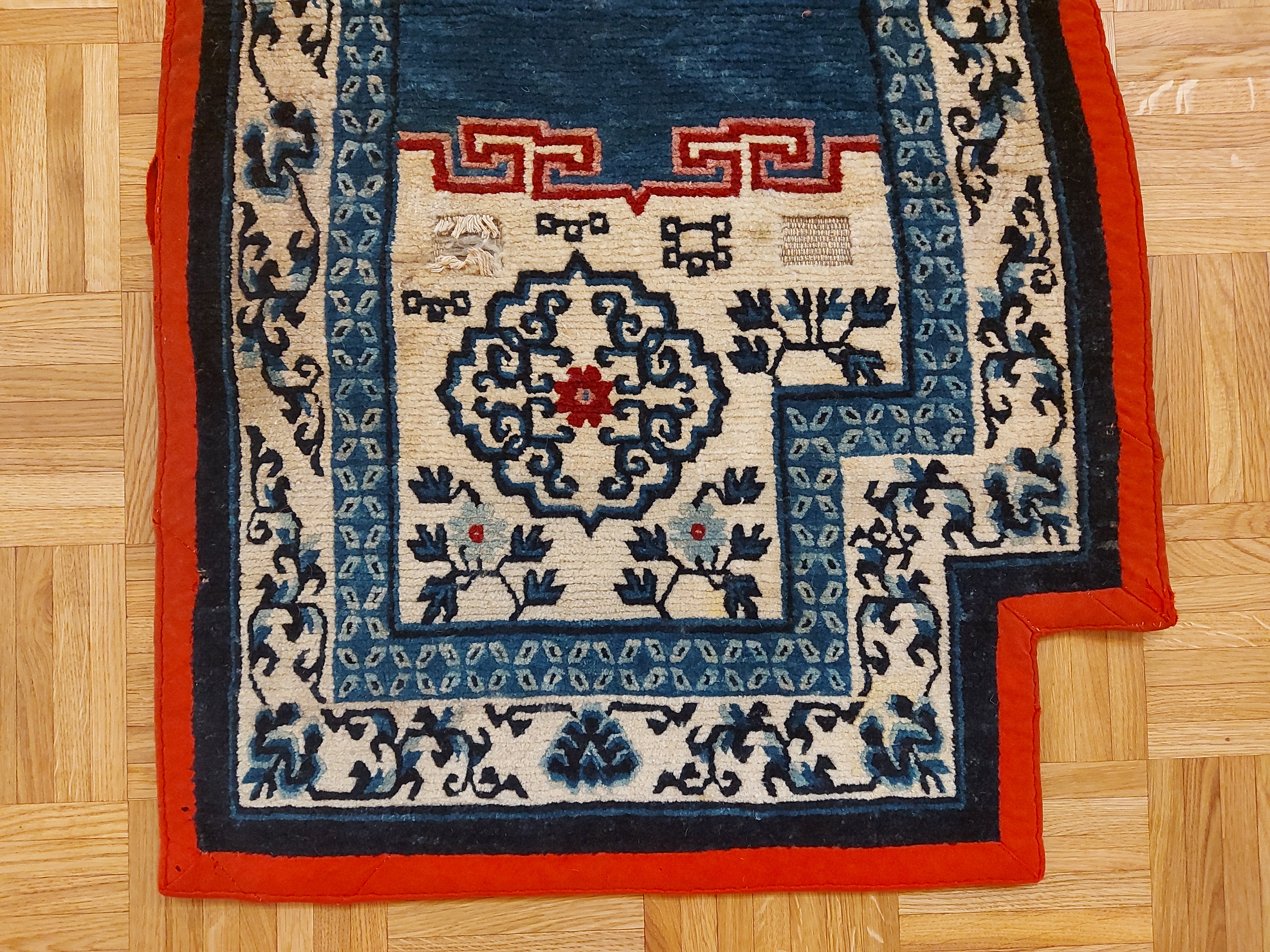 Tibet Khaden Sattel *antik* Ende 19. Jhd. 114x62cm Tibet Khaden Sattel *antik* Ende 19. Jhd. 114x62cm