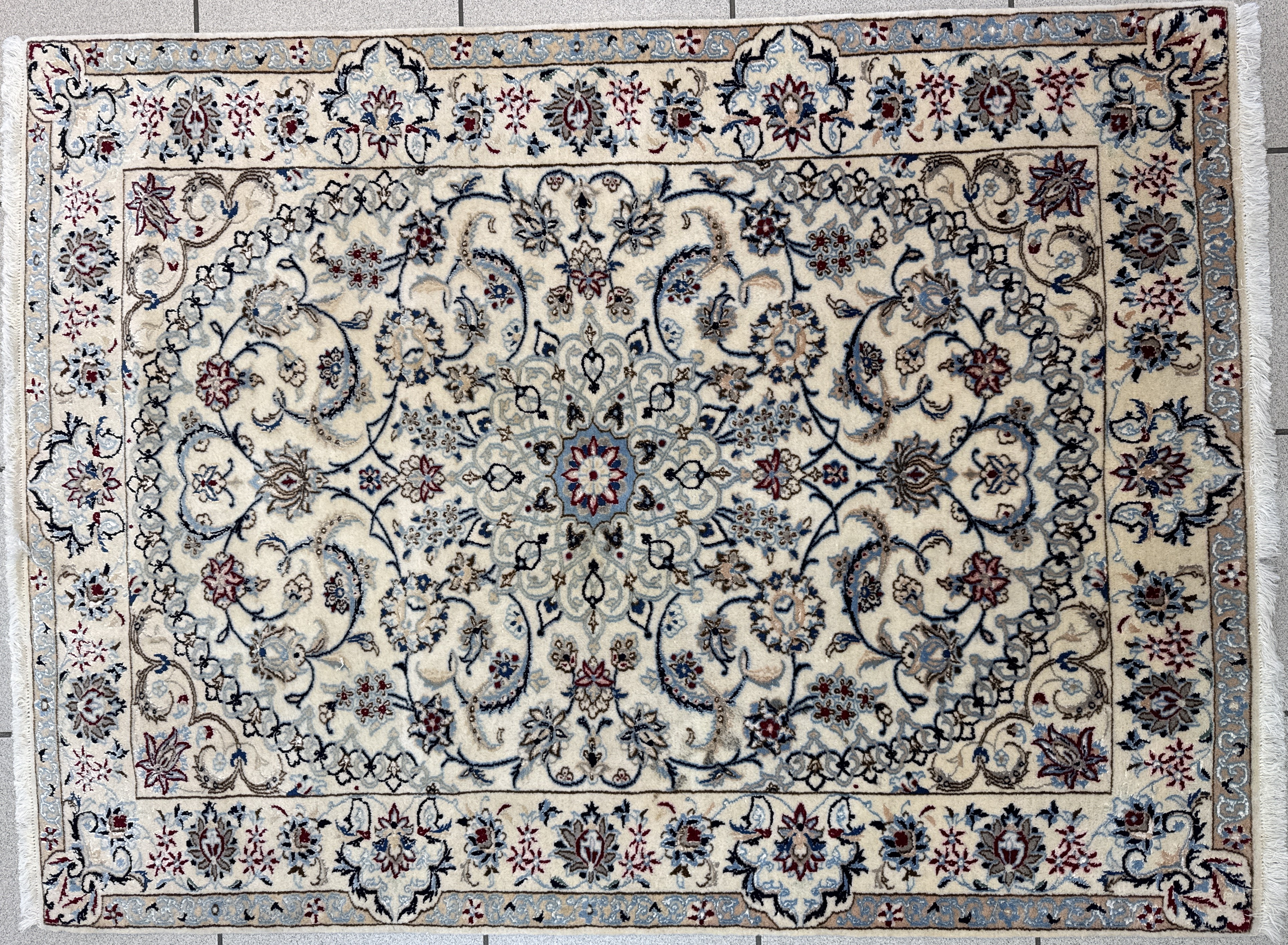 Nain *mit Seide 135 x 100cm