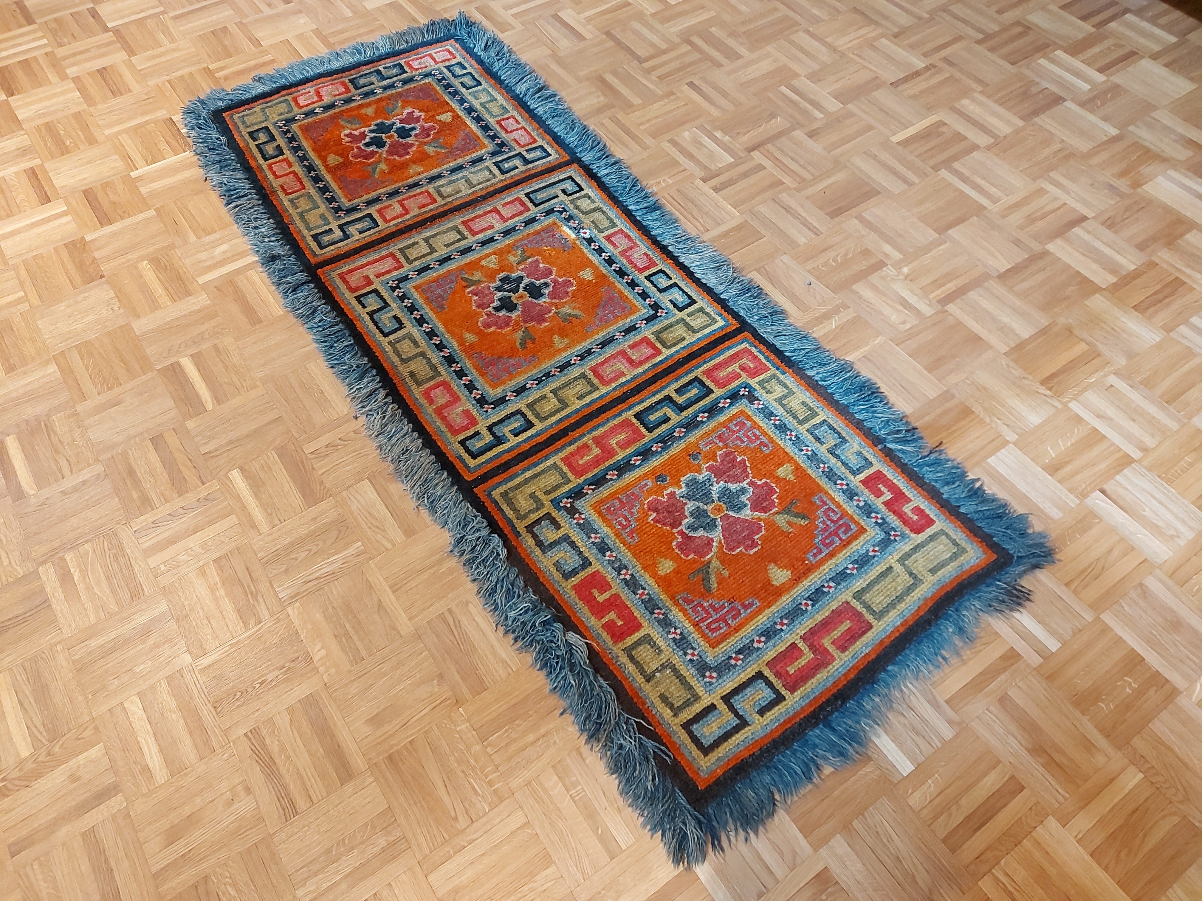Tibet Khaden *antik* Ende 19. Jhd. 143x83cm Tibet Khaden *antik* Ende 19. Jhd. 143x83cm