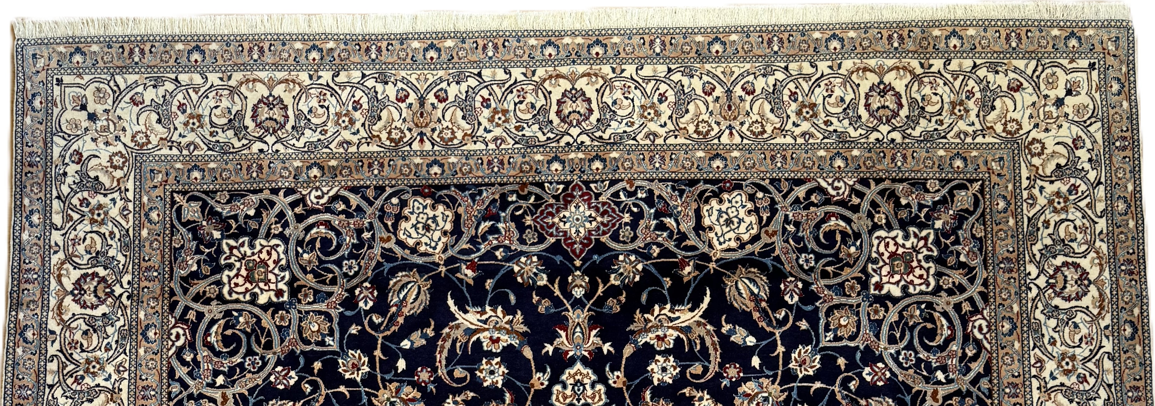 Nain *mit Seide**neu* 260 x 250