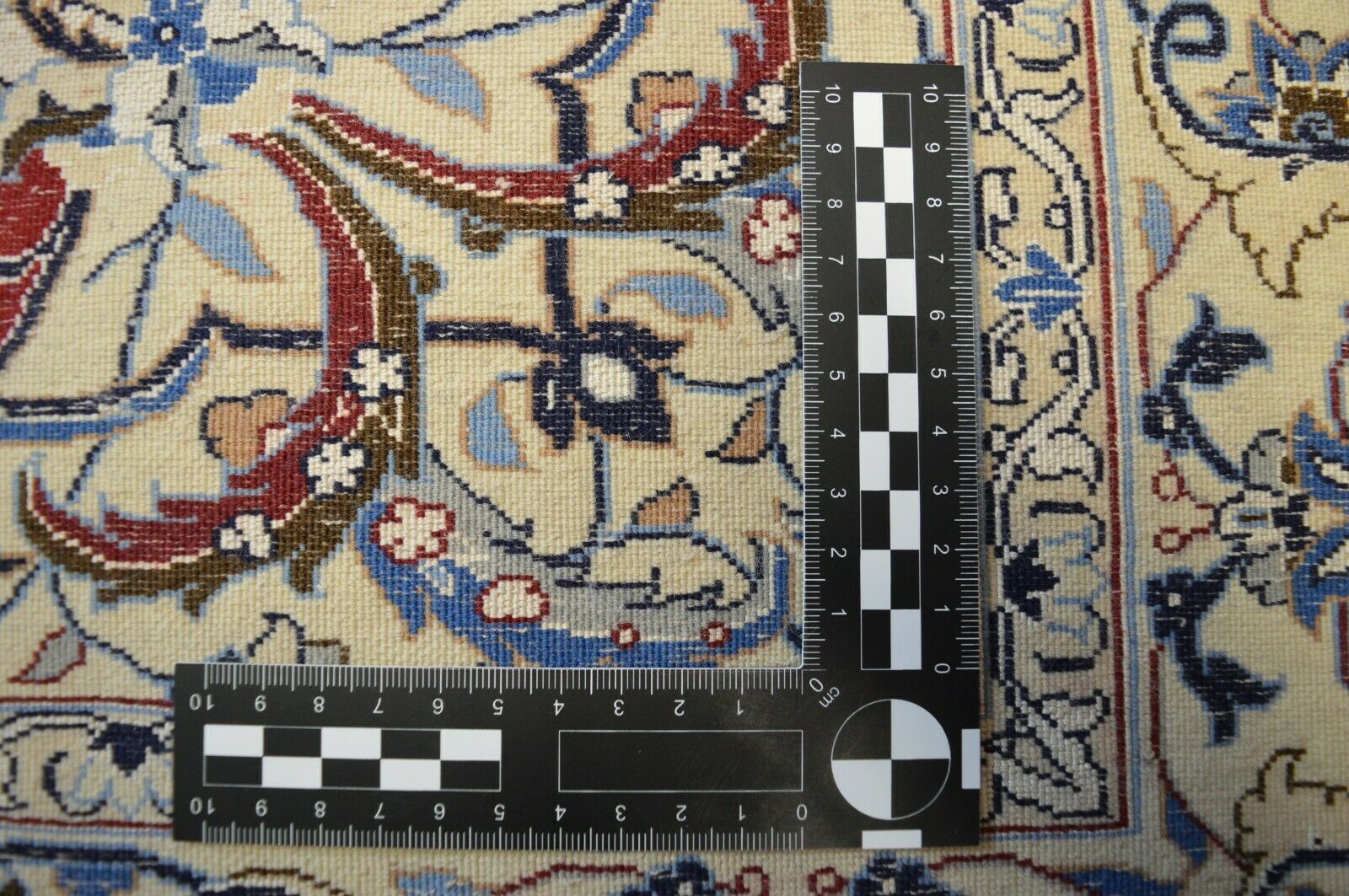 Nain *mit Seide* 136x94