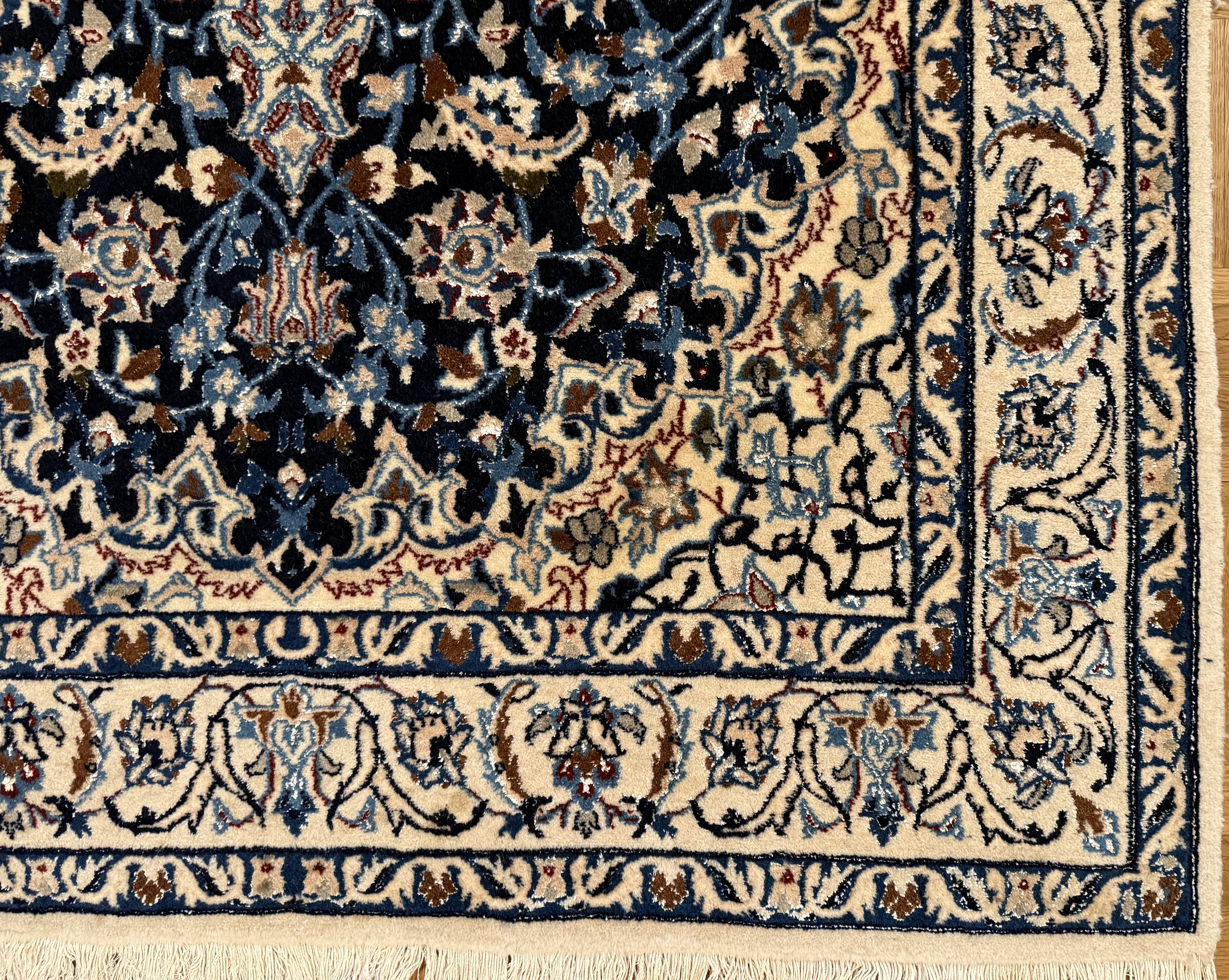 Nain 9La mit Seide 200 x 119