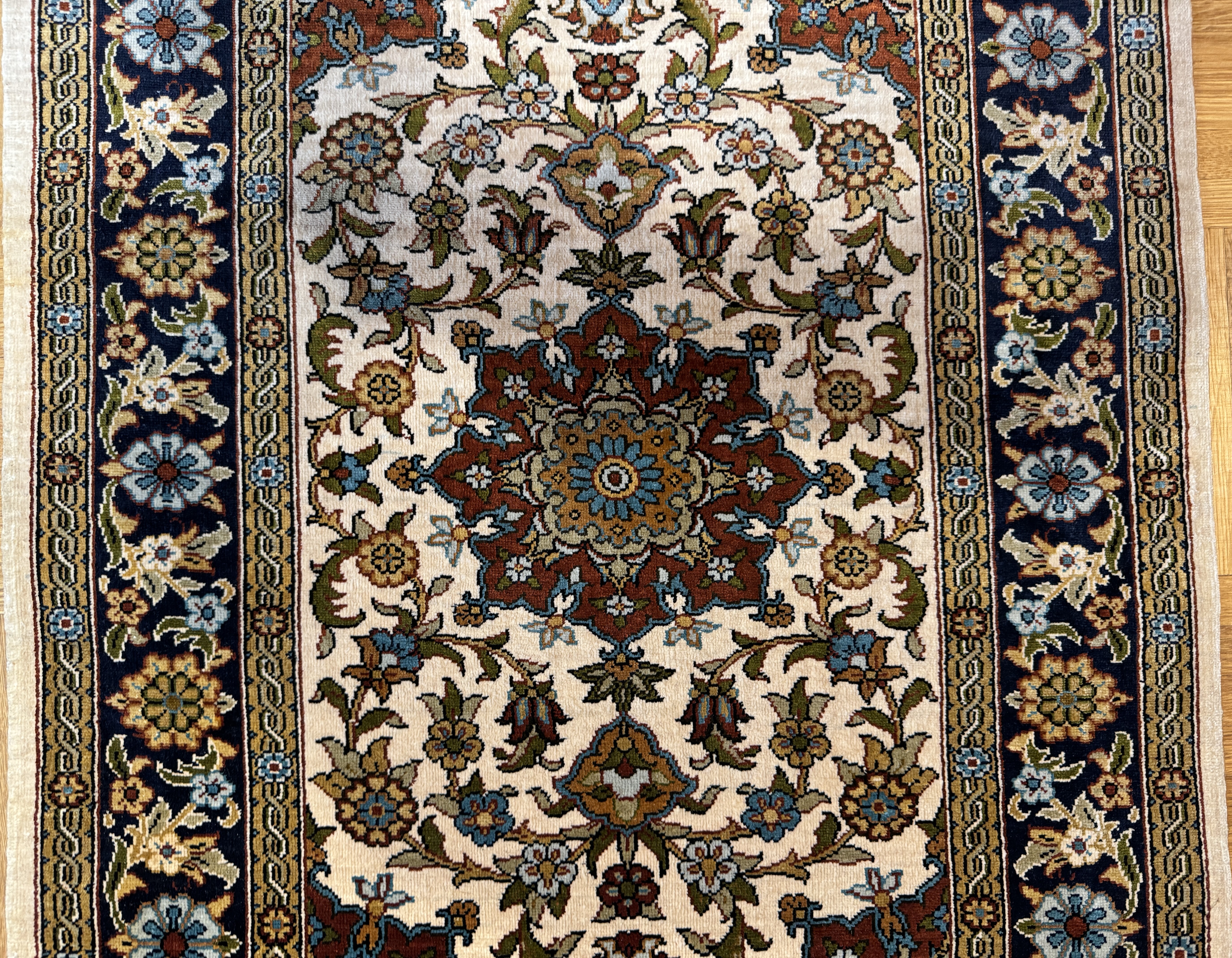 Hereke *signiert* Seide 83 x 53