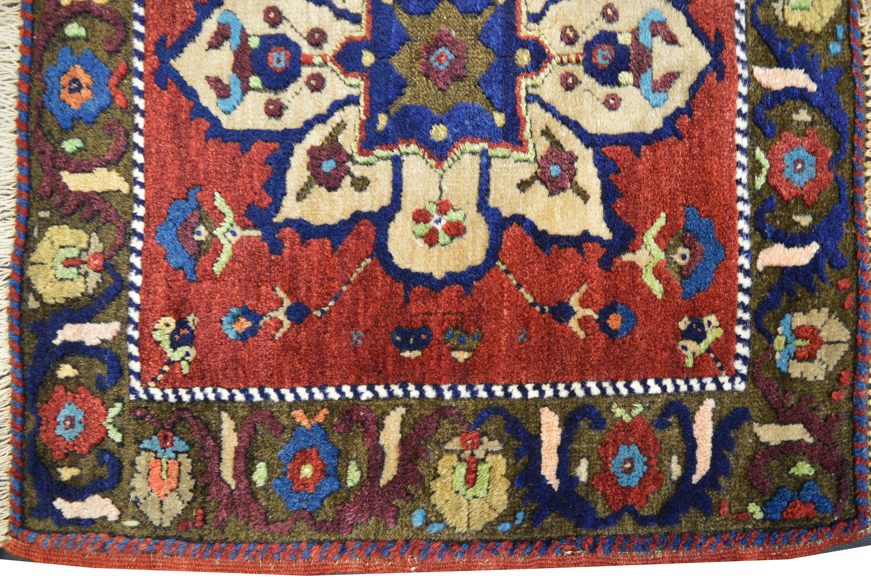 Melas *antik* 67 x 58