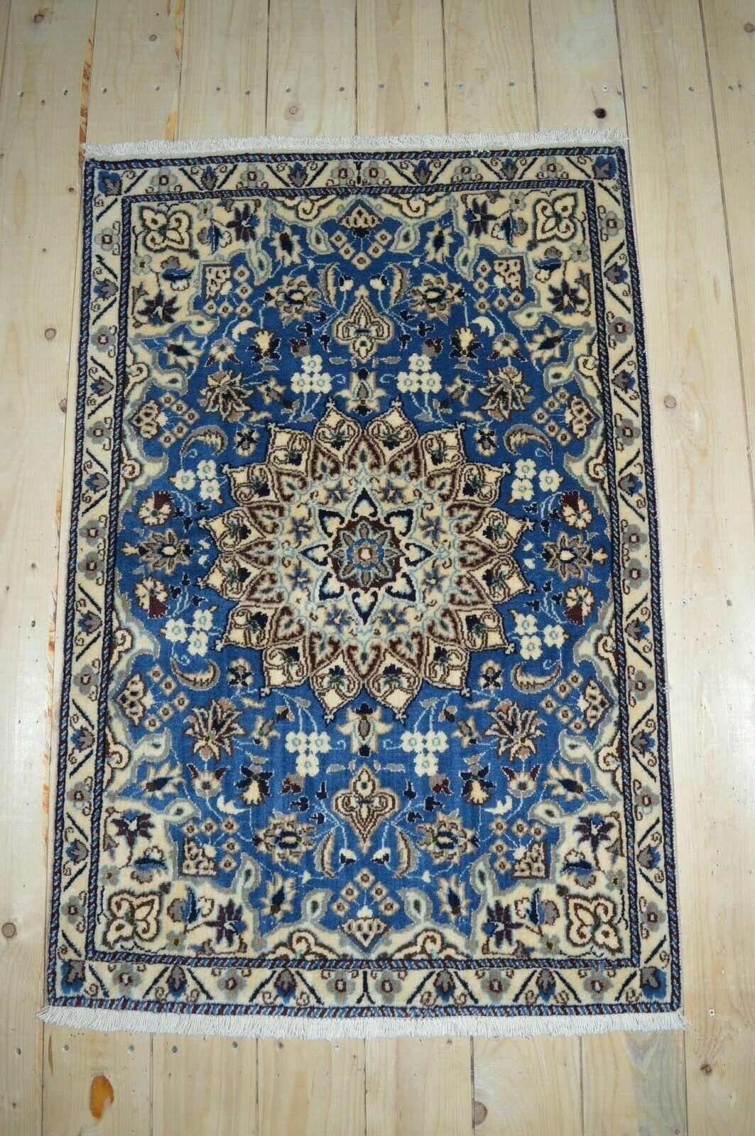 Neu! Naeen NAIN mit Seide 125x83 Rug Carpet Silk Tapis Iran Perser Orientteppich