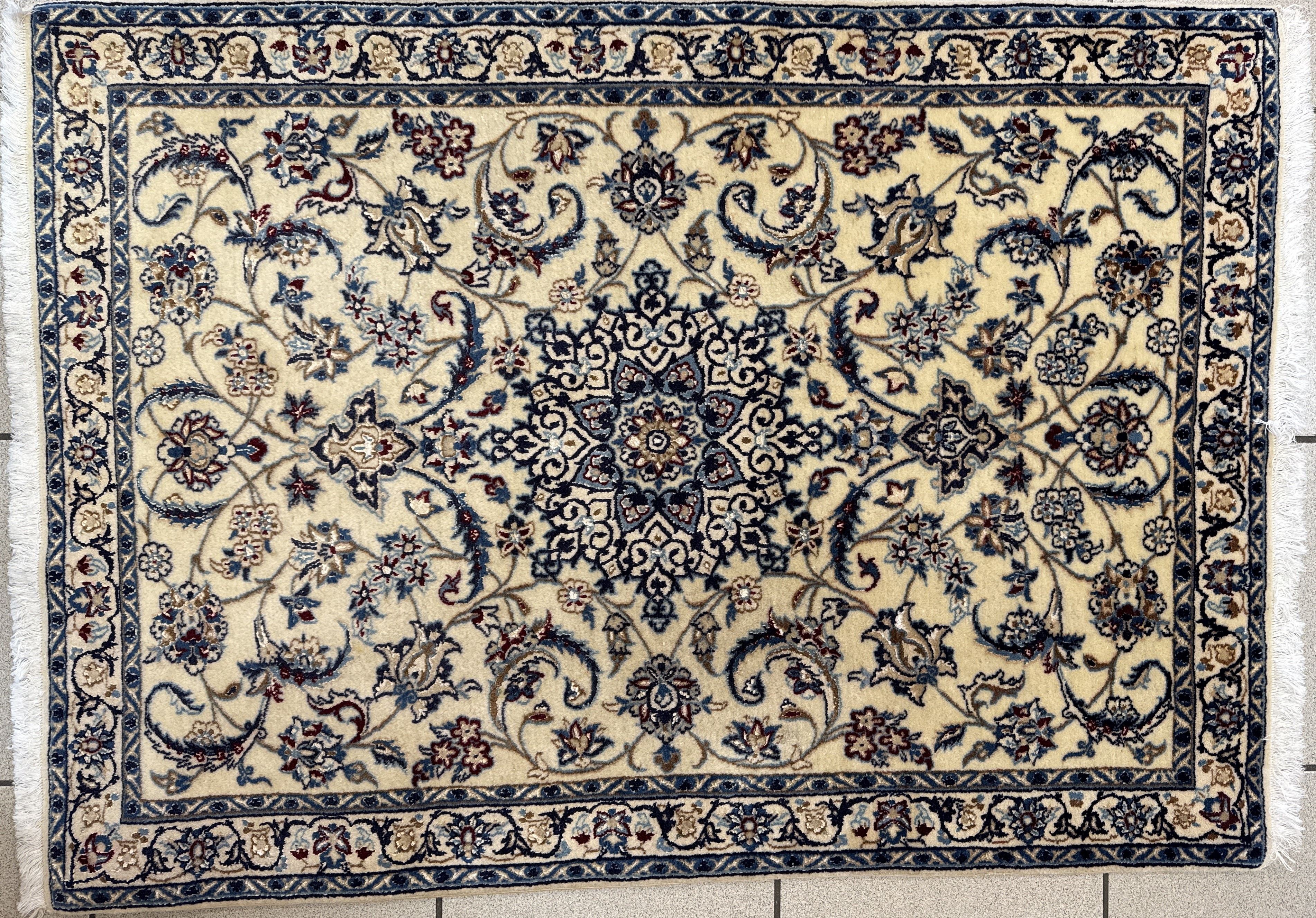 Nain *mit Seide 108 x 78