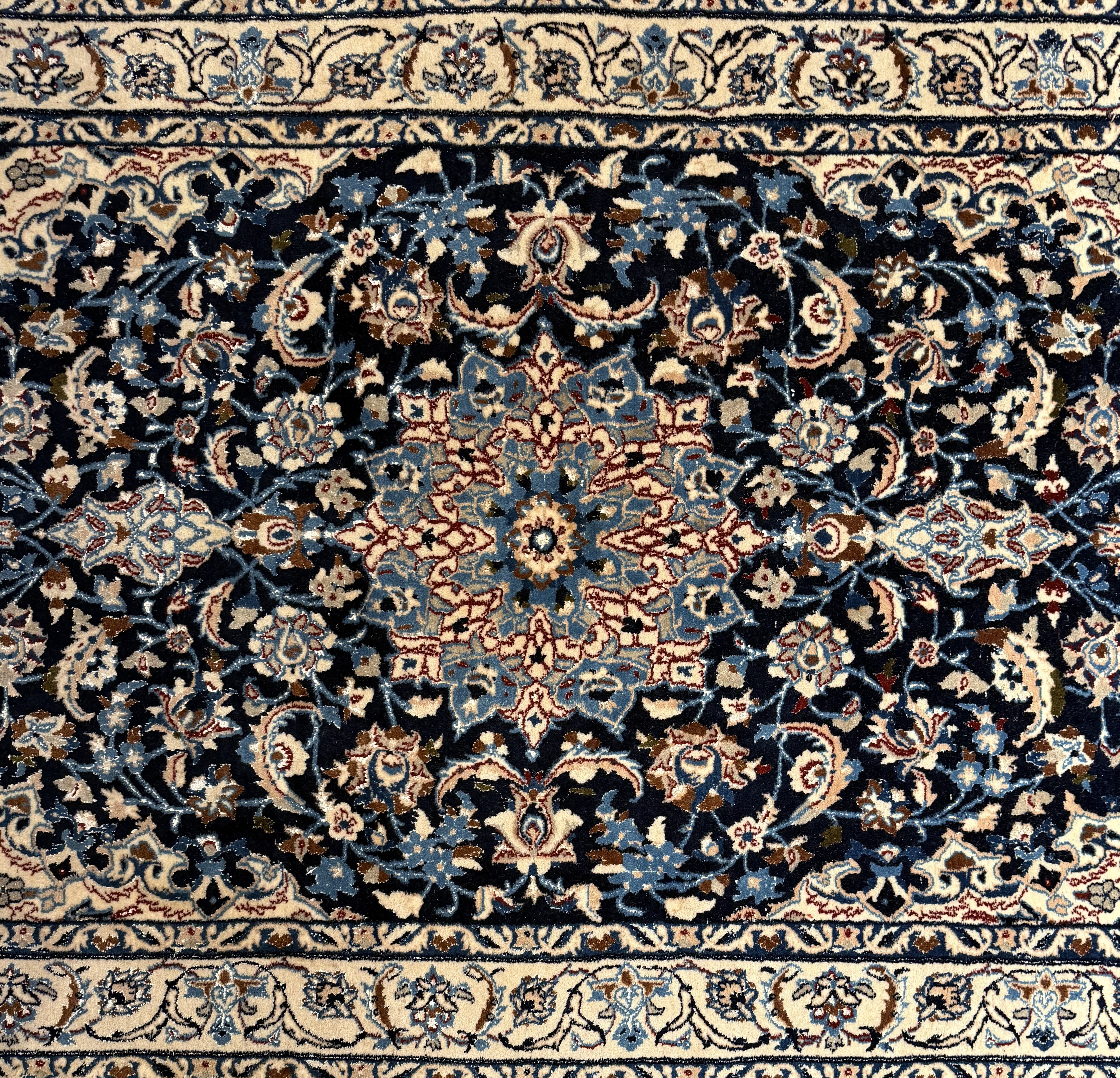 Nain 9La mit Seide 200 x 119