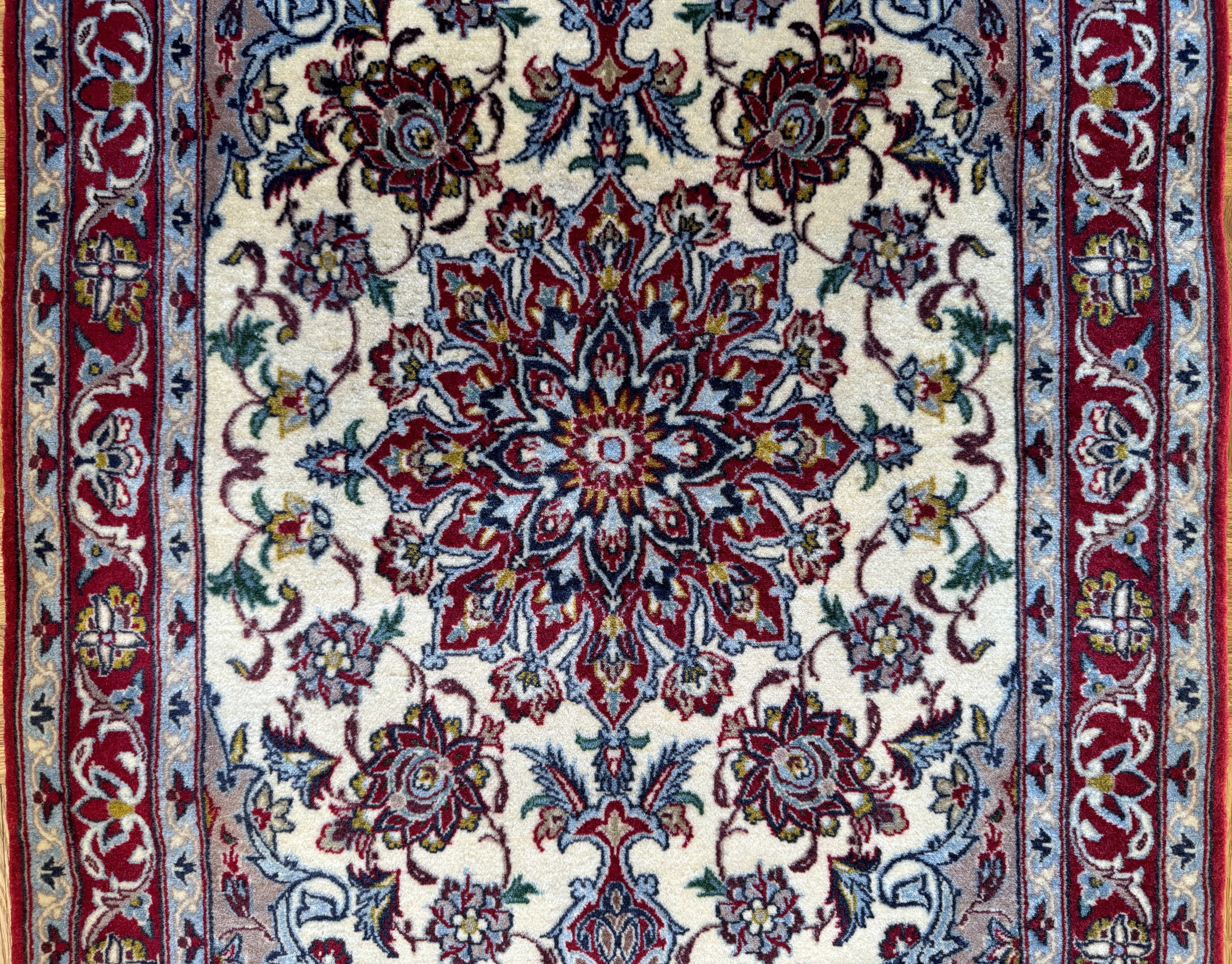 Isfahan *mit Seide* 113 x 70
