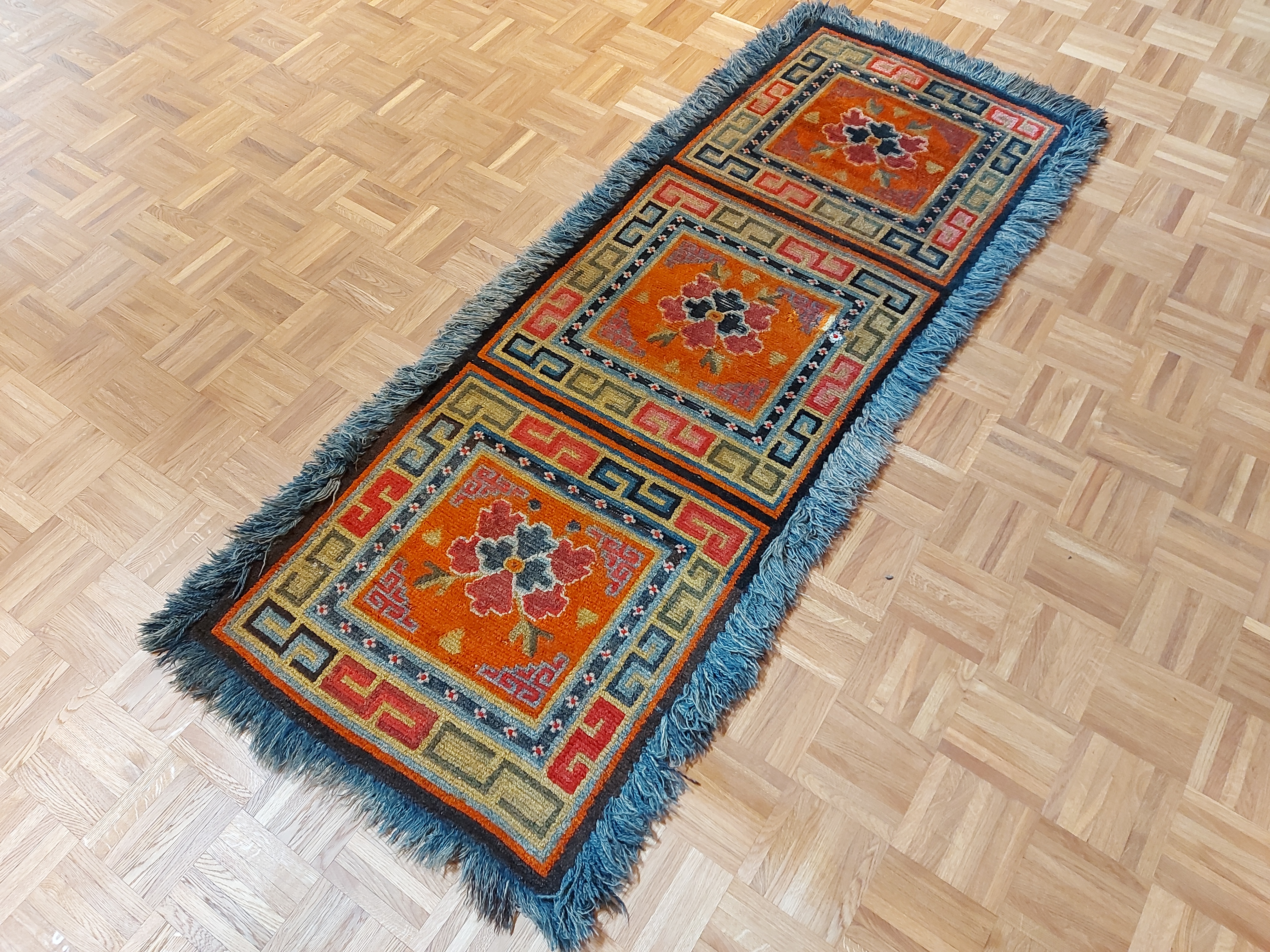 Tibet Khaden *antik* Ende 19. Jhd. 143x83cm Tibet Khaden *antik* Ende 19. Jhd. 143x83cm