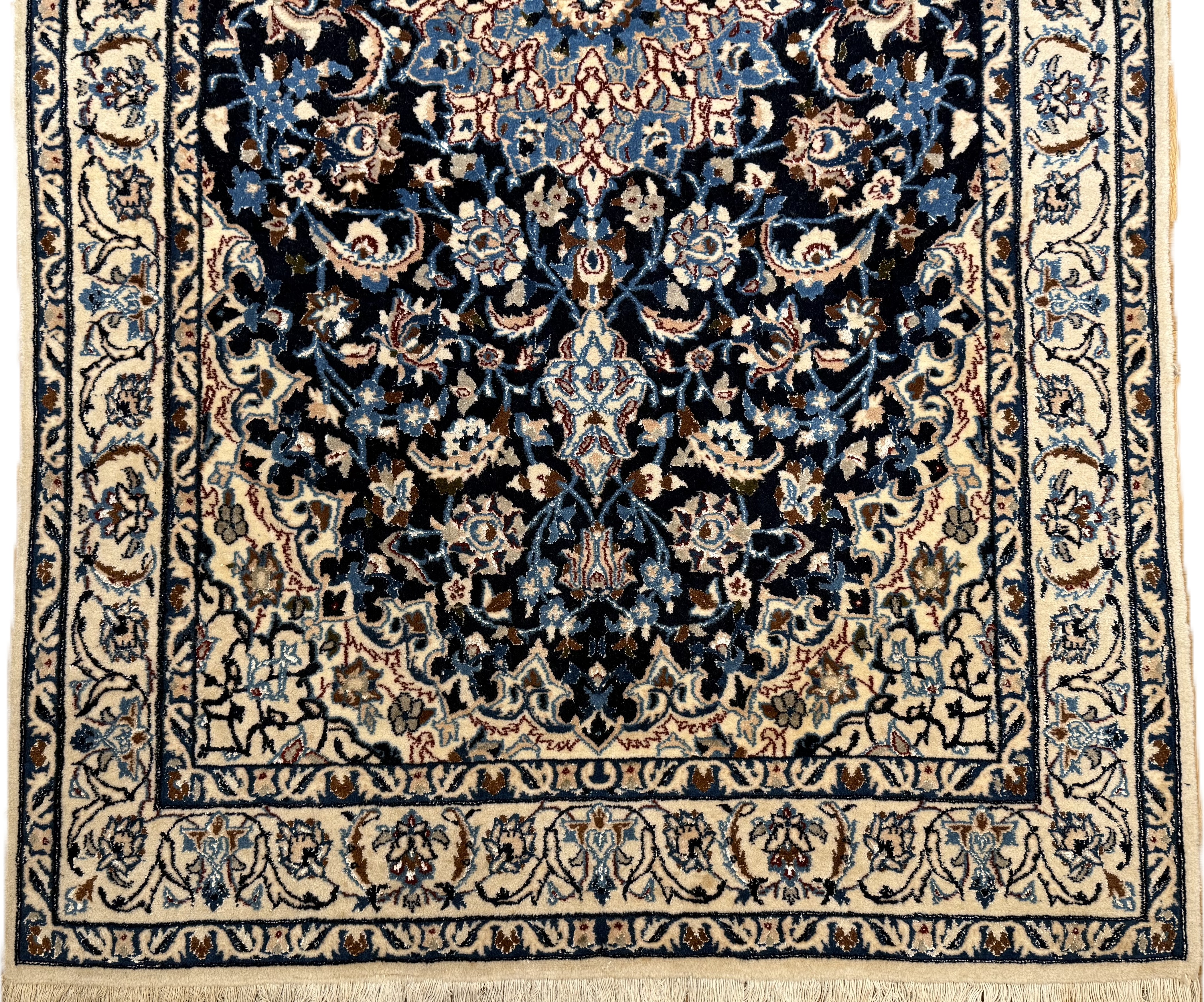 Nain 9La mit Seide 200 x 119