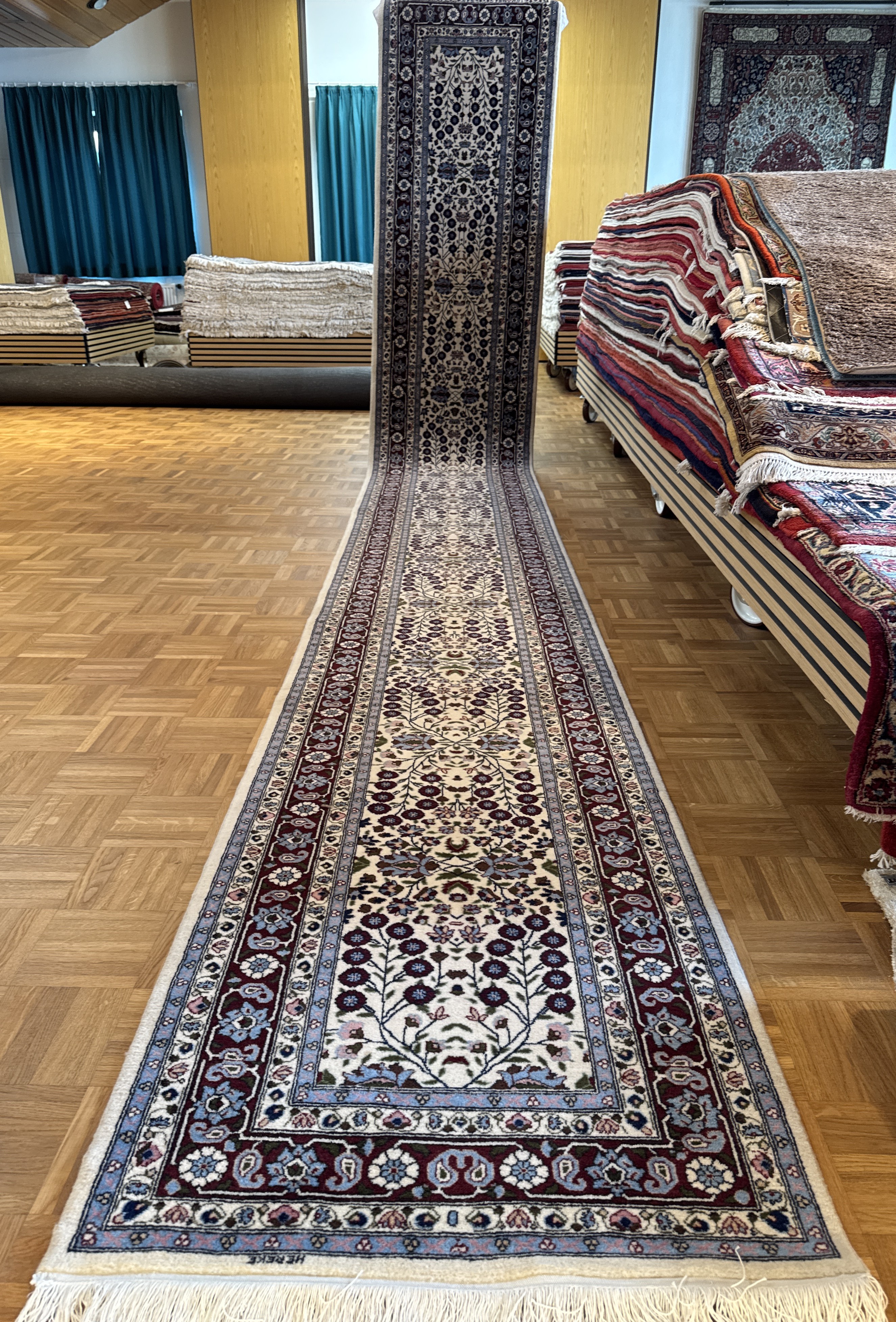 Hereke 580 x 75 Wollteppich türkischer Orientteppich Perserteppich Signiert Hereke 580 x 75 Wollteppich türkischer Orientteppich Perserteppich Signiert