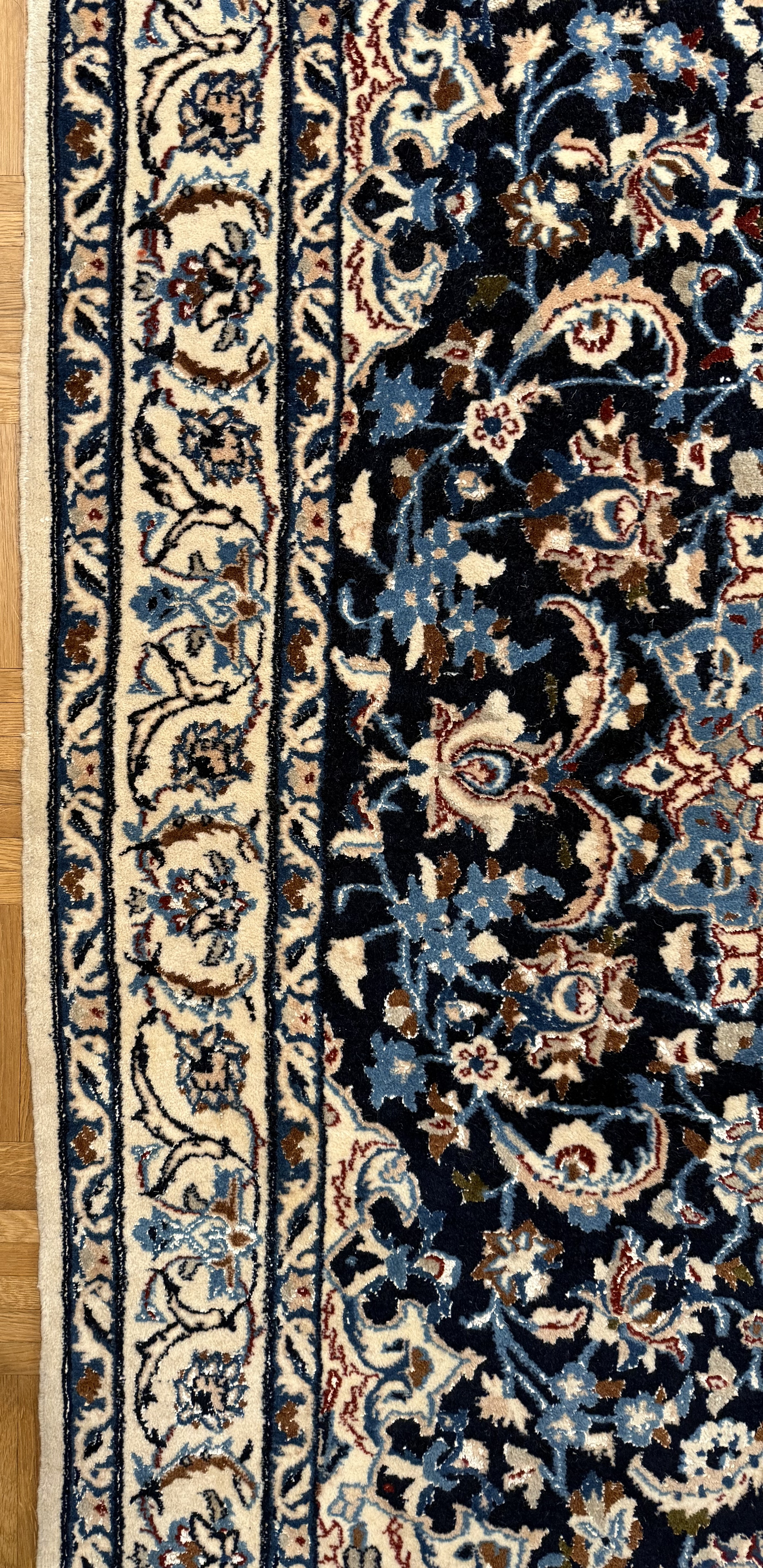 Nain 9La mit Seide 200 x 119