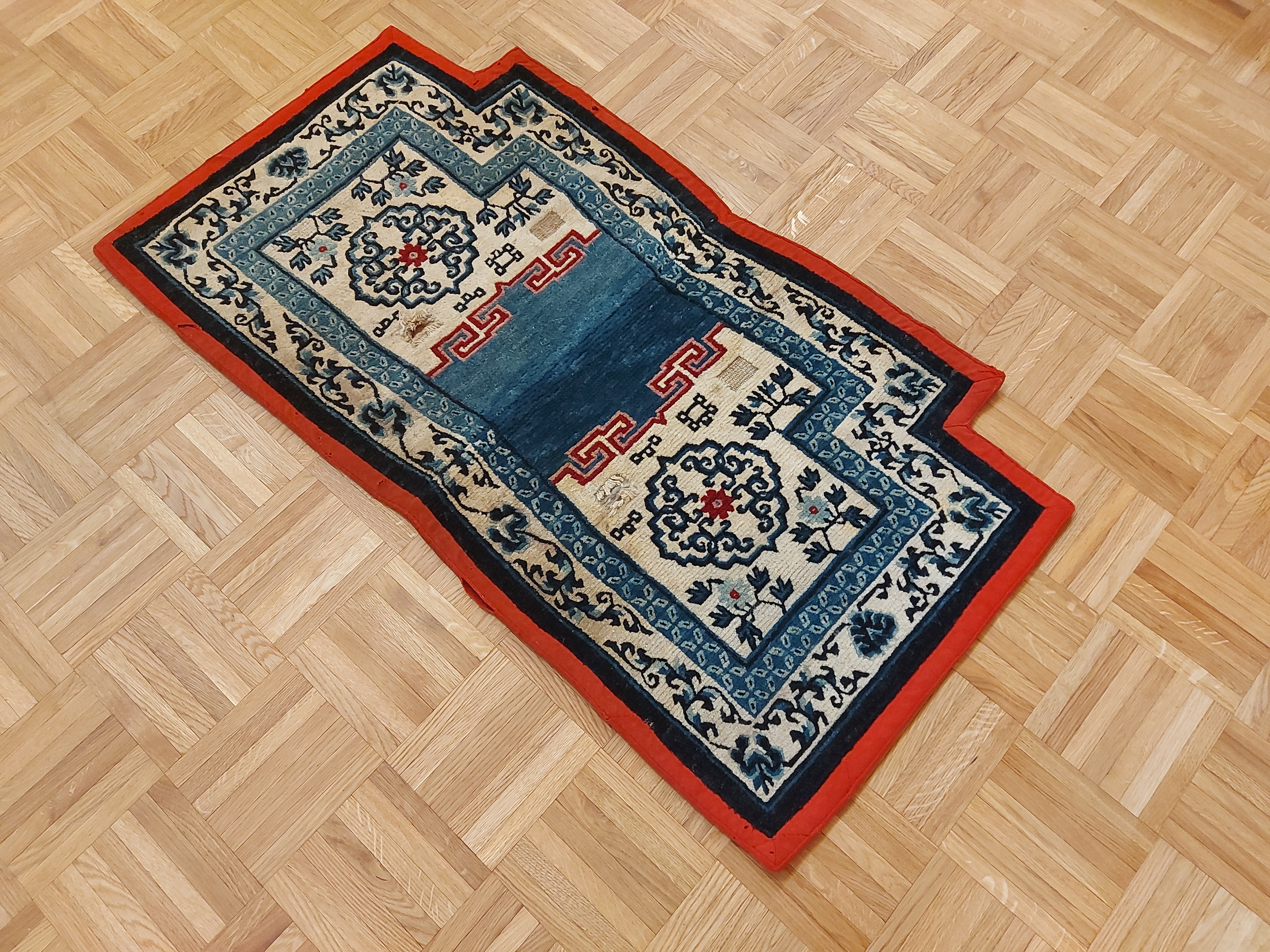 Tibet Khaden Sattel *antik* Ende 19. Jhd. 114x62cm Tibet Khaden Sattel *antik* Ende 19. Jhd. 114x62cm