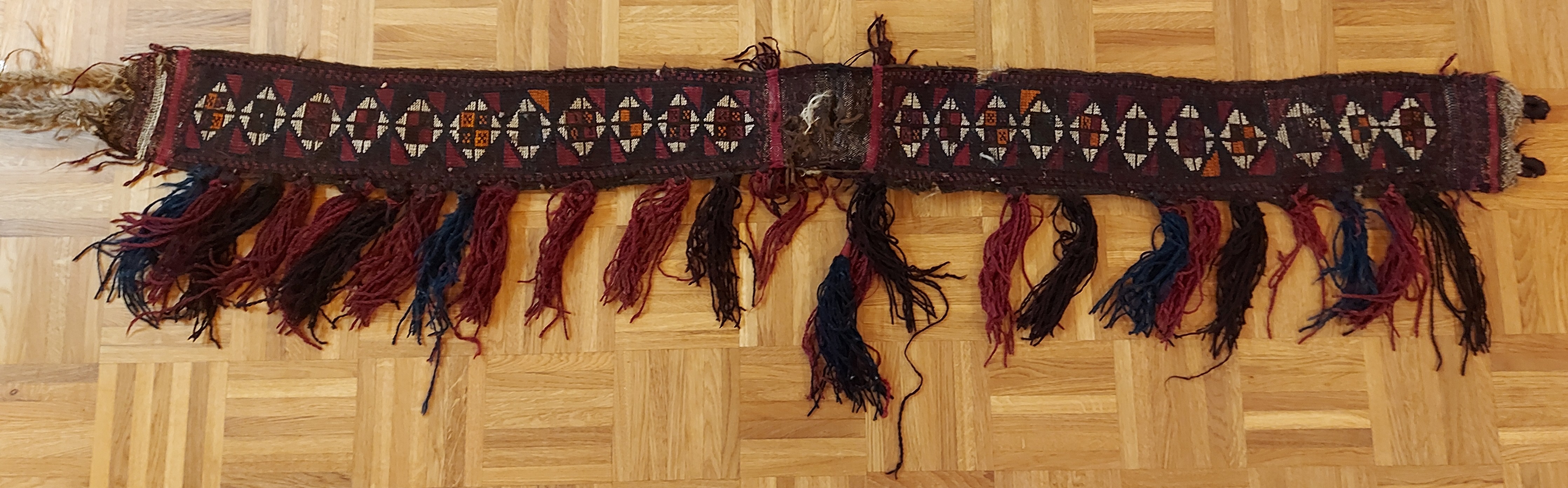 Belutch Pferde Zeltbehang *antik* 180 x 20