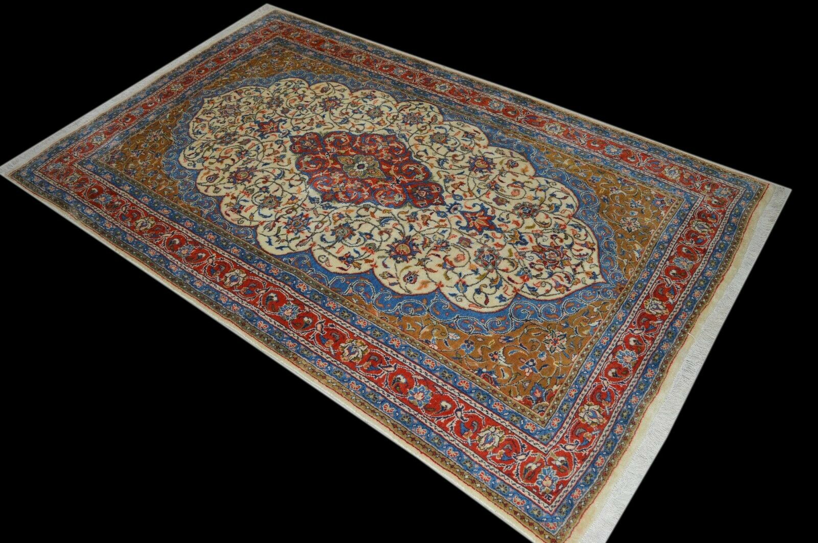Sarough 200x126