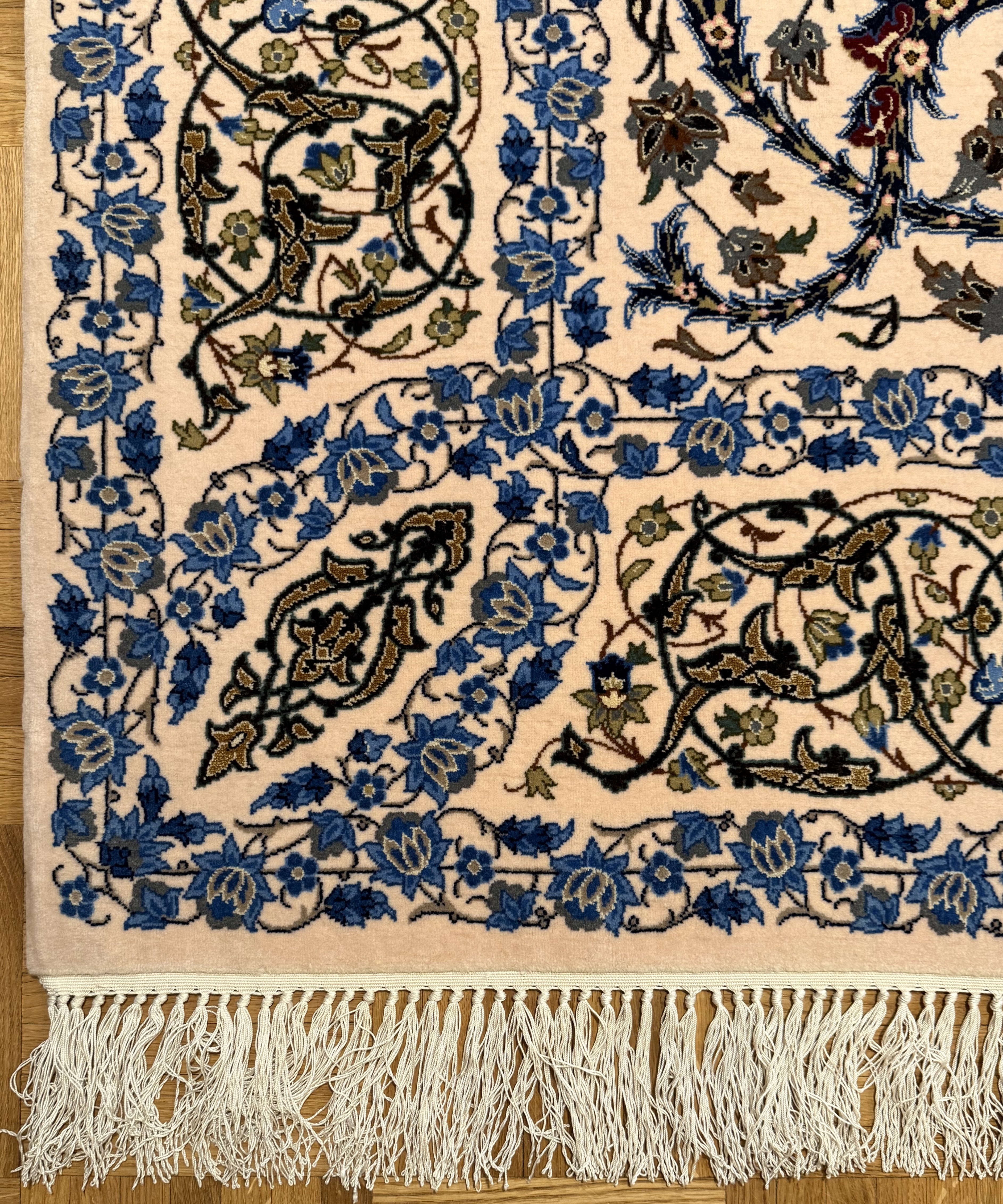 Isfahan *mit seide**signiert* 215 x 144