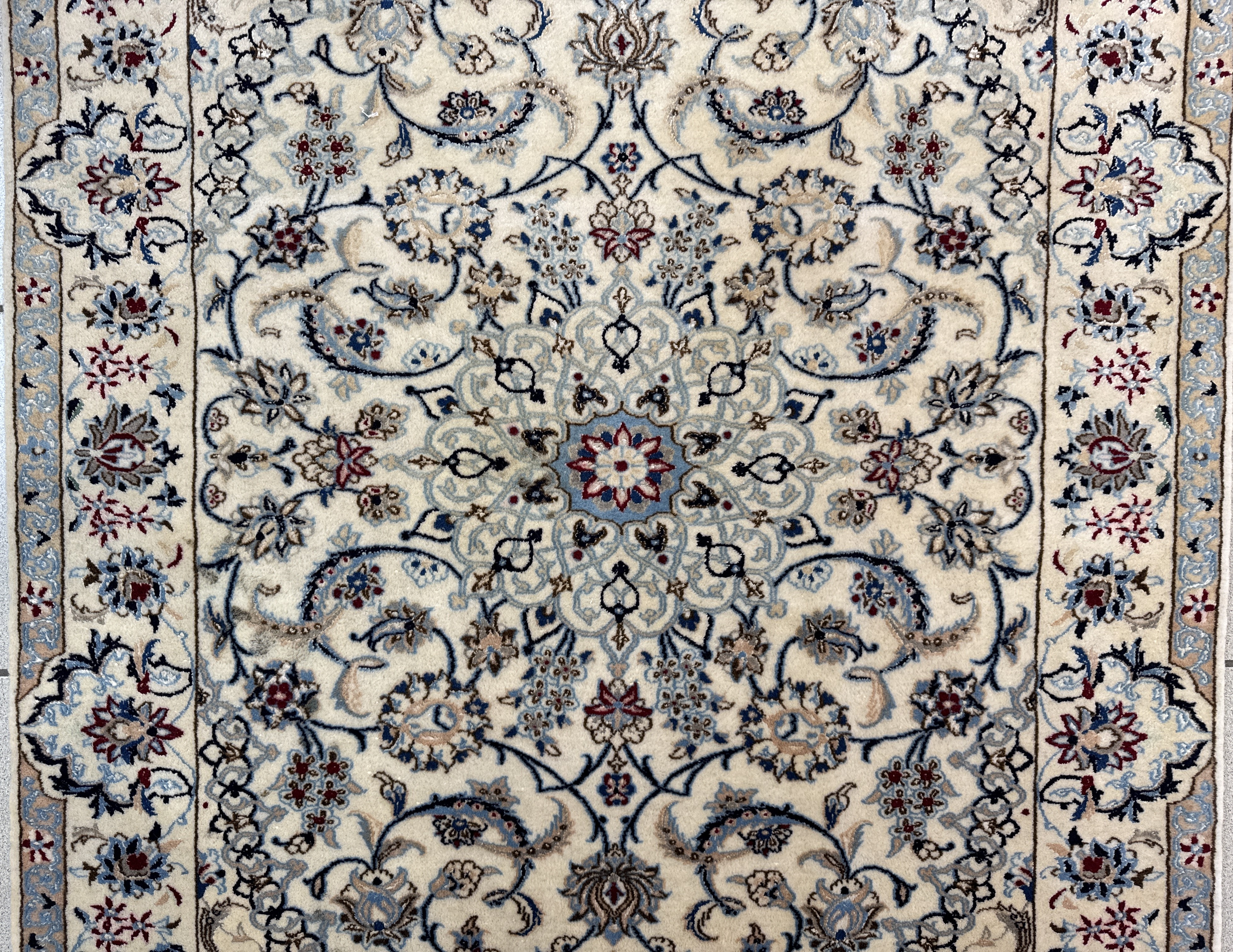 Nain *mit Seide 135 x 100cm