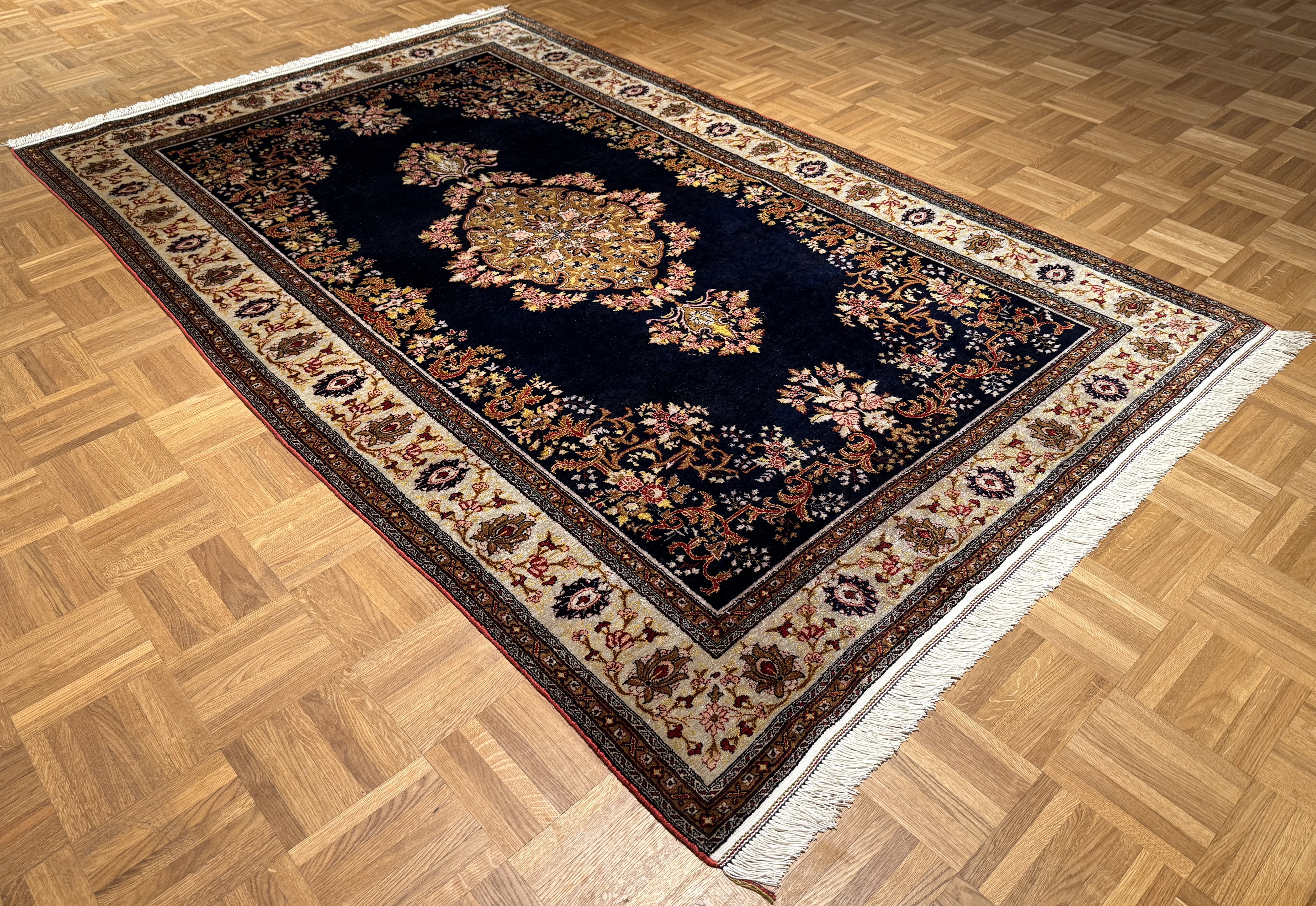 Ghom Seide *seide* 224 x 140