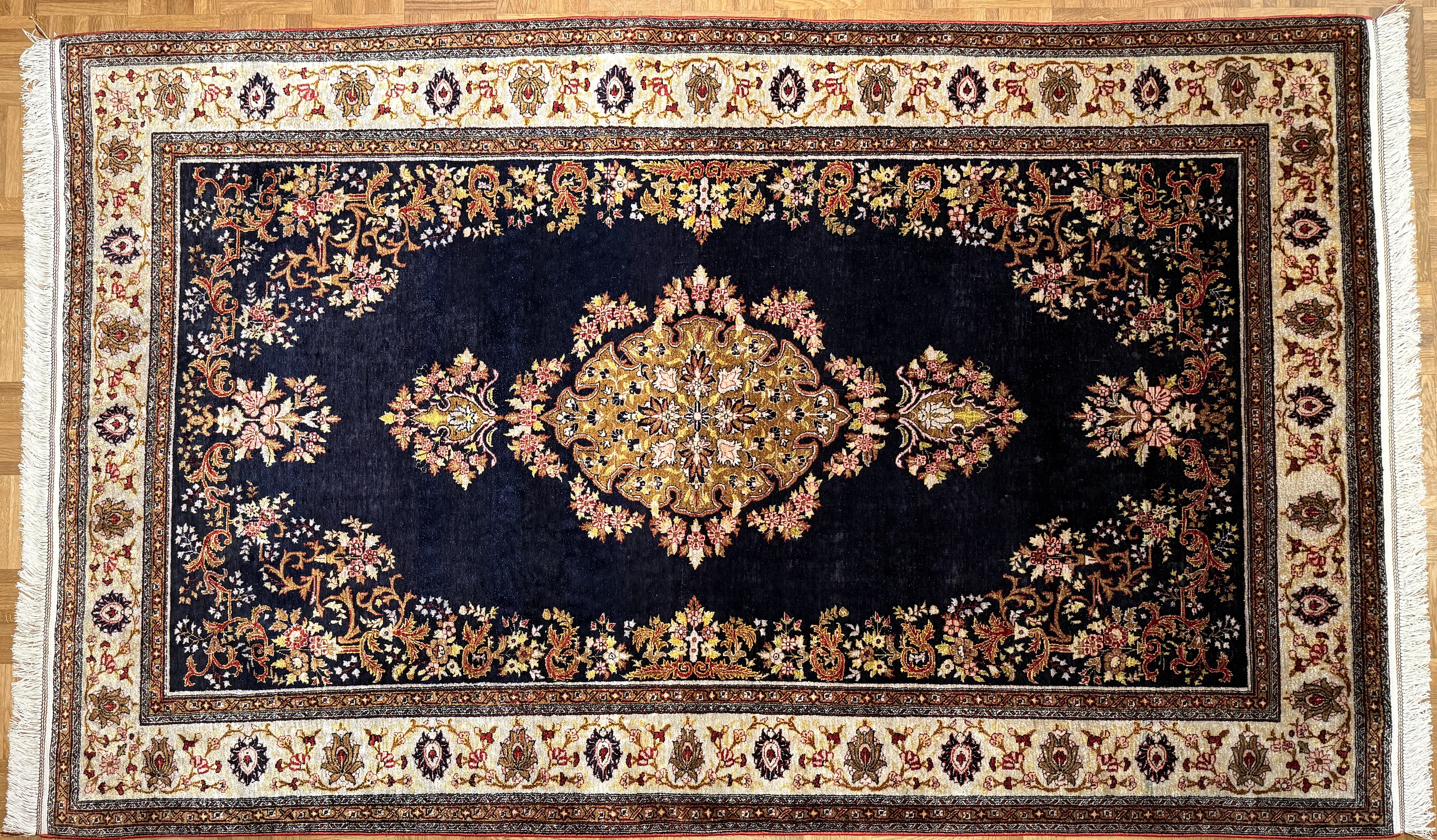 Ghom Seide *seide* 224 x 140